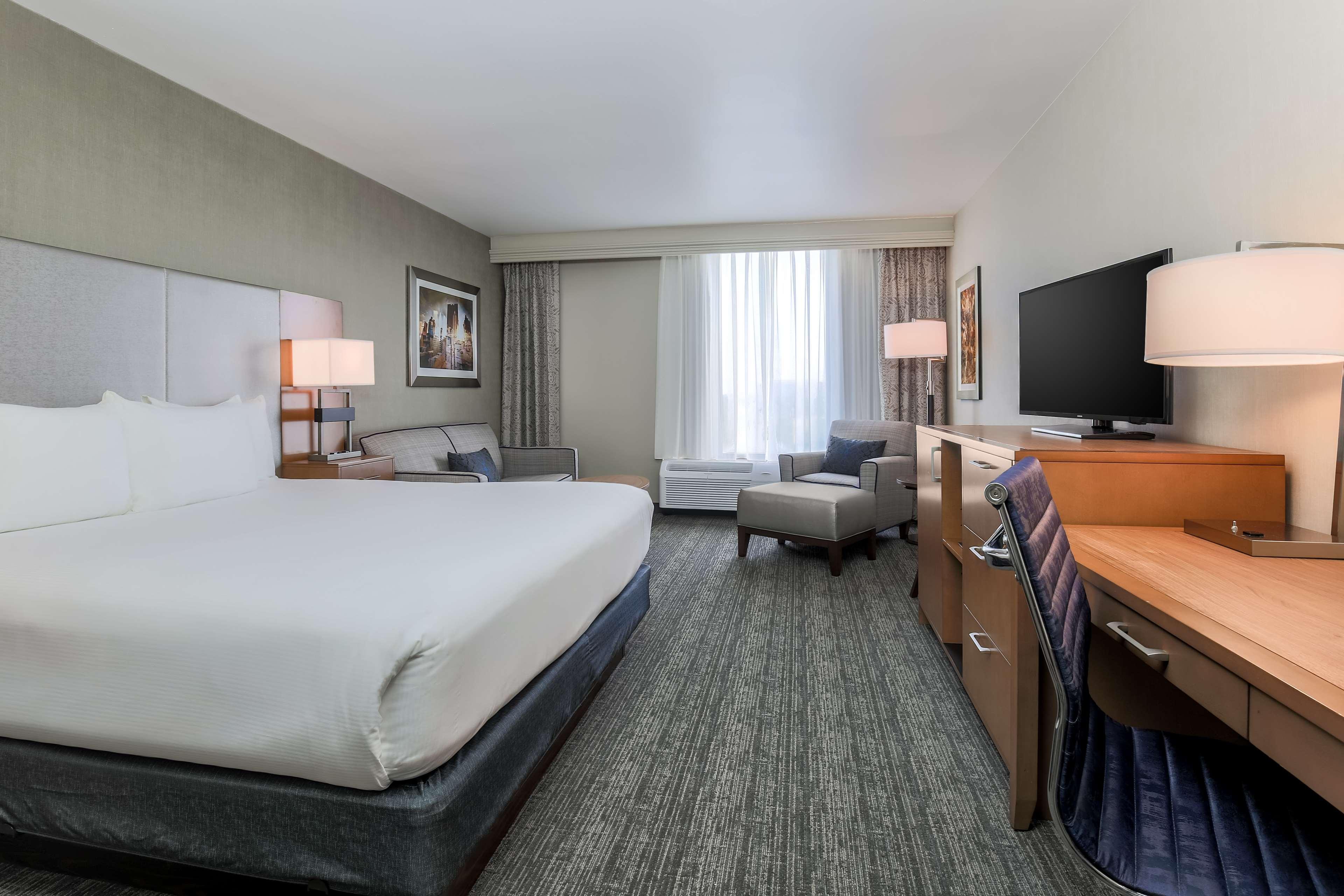 Doubletree By Hilton Atlanta Airport Hotel College Park Exterior photo