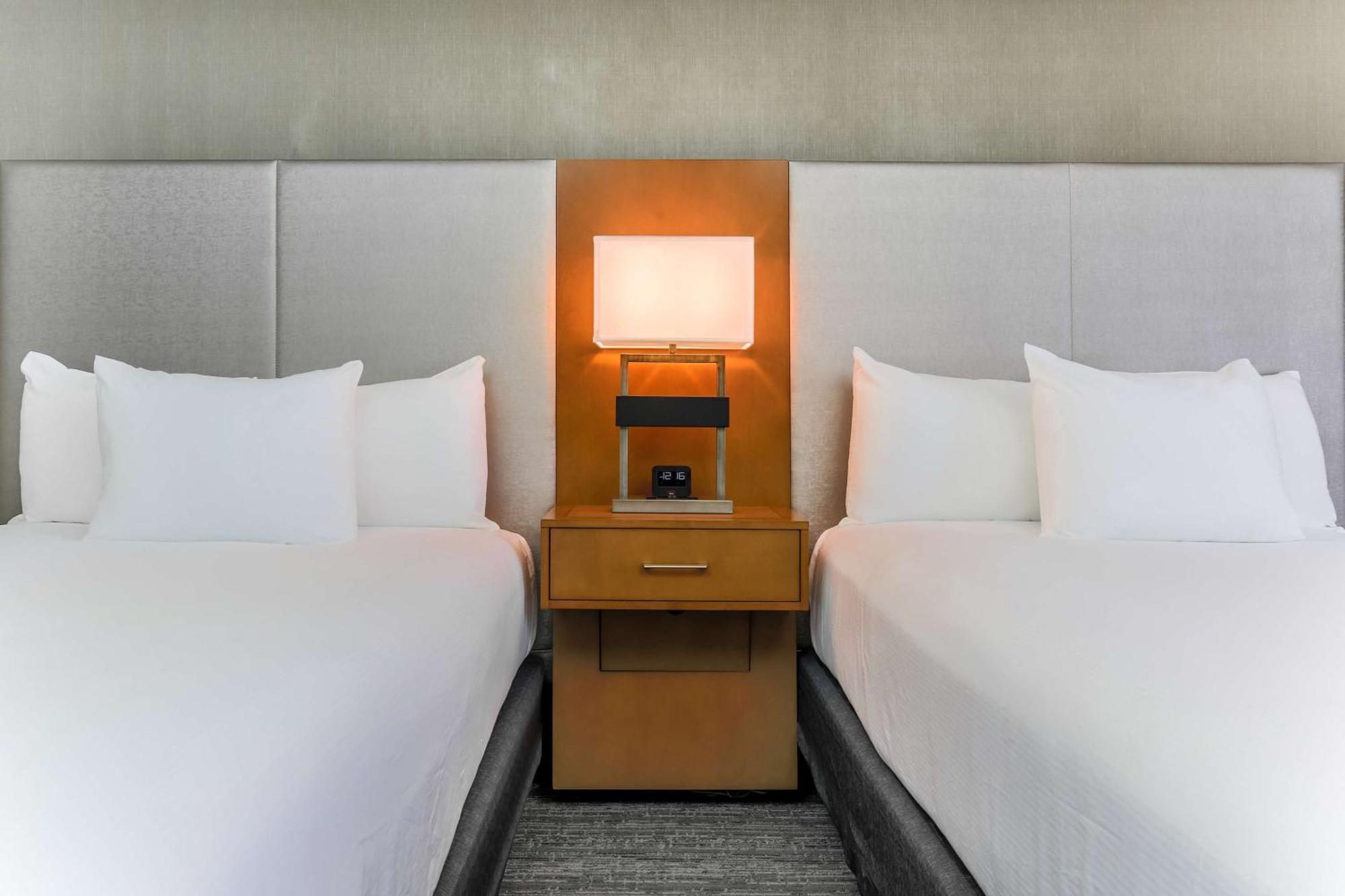 Doubletree By Hilton Atlanta Airport Hotel College Park Exterior photo