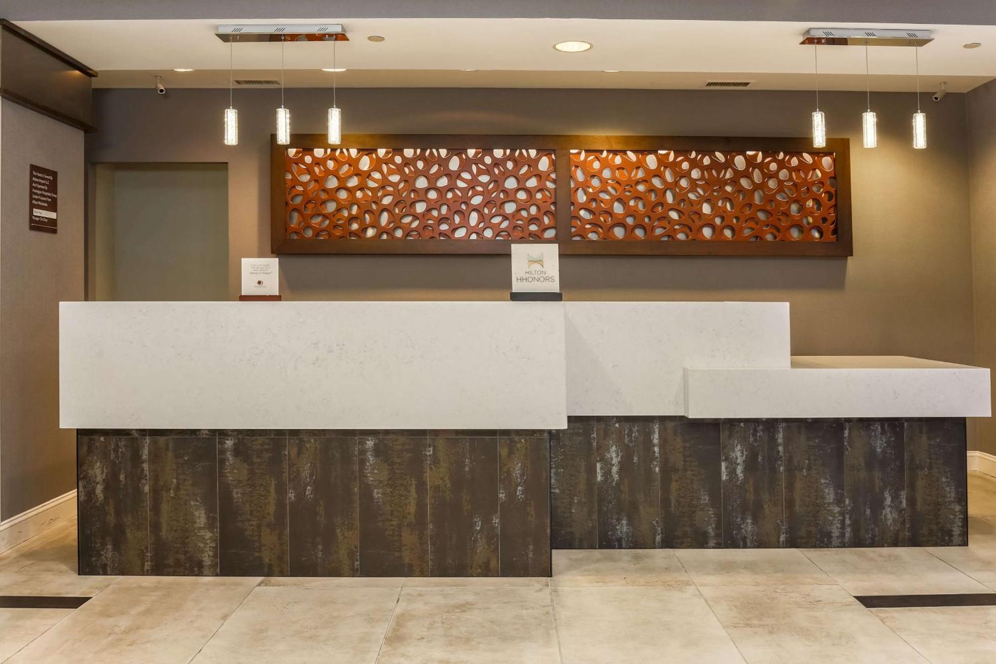 Doubletree By Hilton Atlanta Airport Hotel College Park Exterior photo