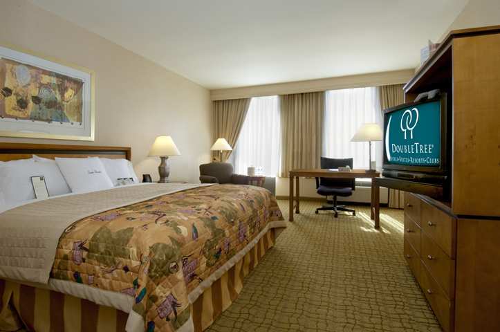 Doubletree By Hilton Atlanta Airport Hotel College Park Room photo