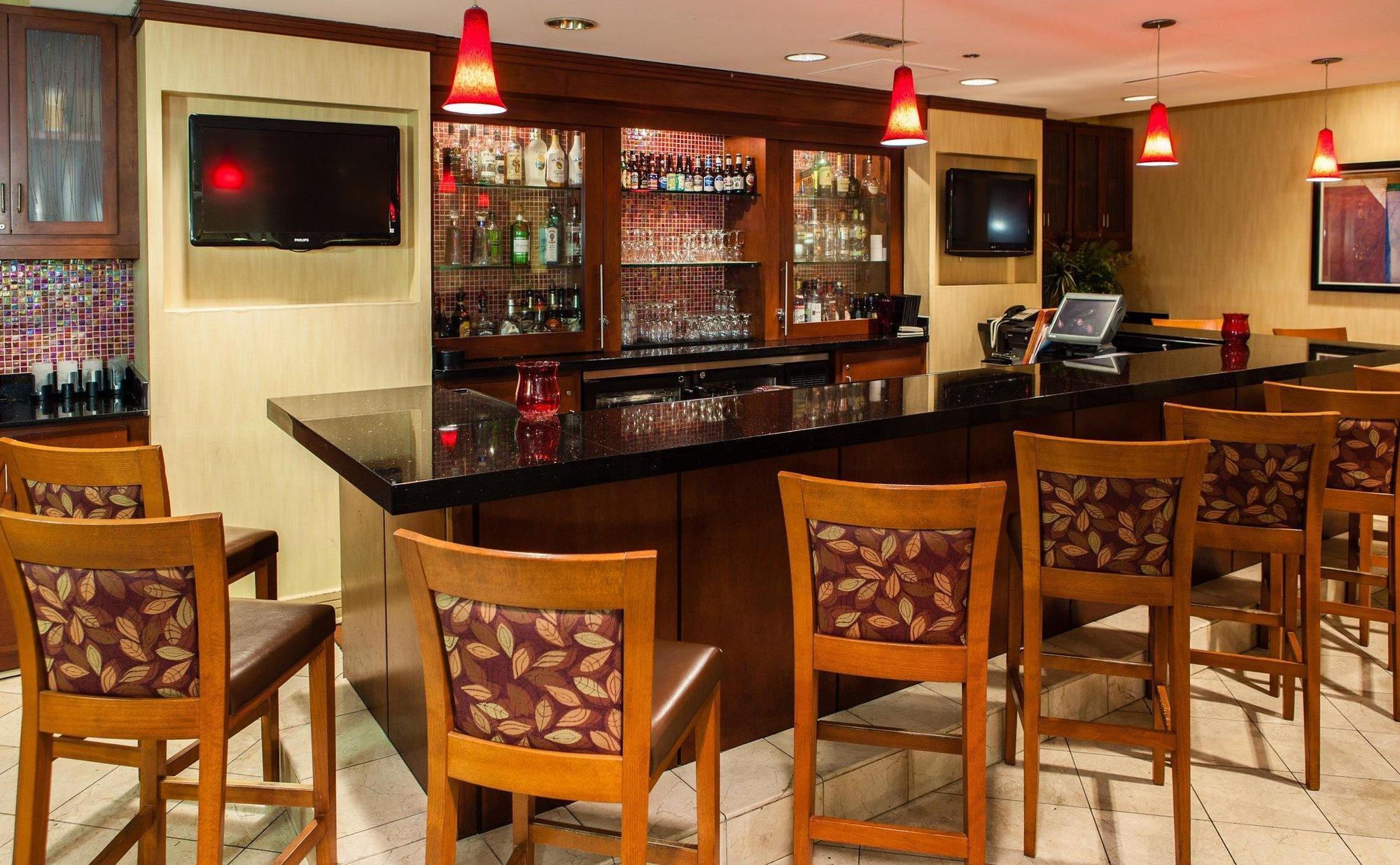 Doubletree By Hilton Atlanta Airport Hotel College Park Exterior photo