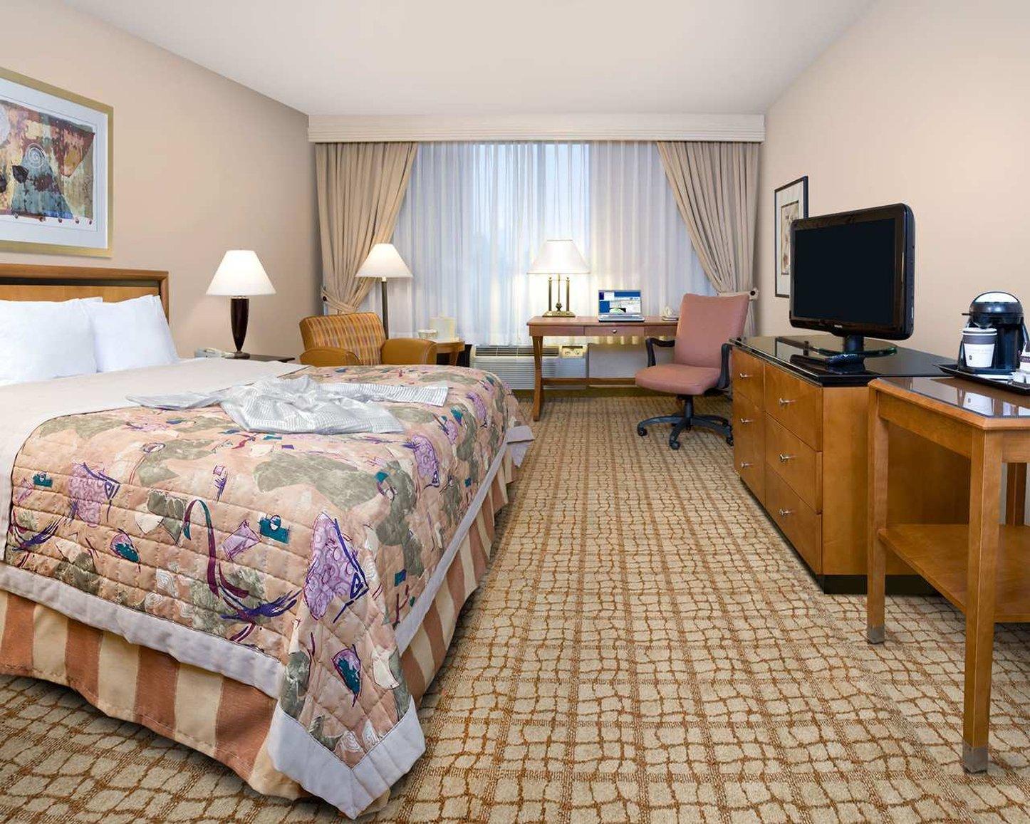 Doubletree By Hilton Atlanta Airport Hotel College Park Exterior photo